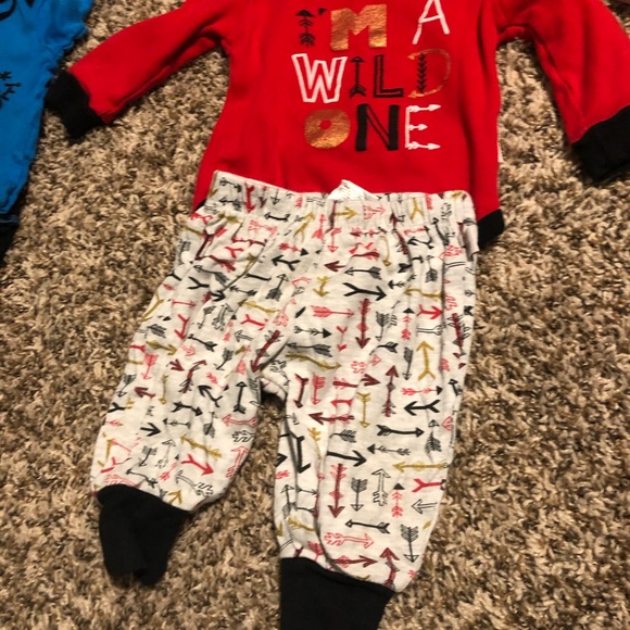 Little boys clothing onesies/pants/outfits - Picture 5 of 13